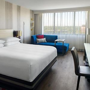Upper Floors Guest Room
